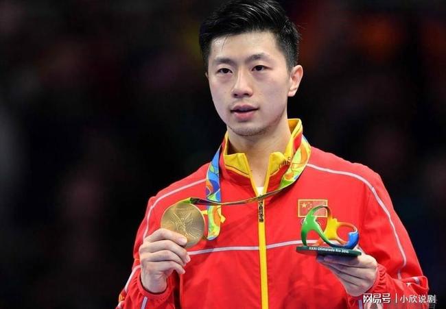 前锋在禁区 前锋在禁区