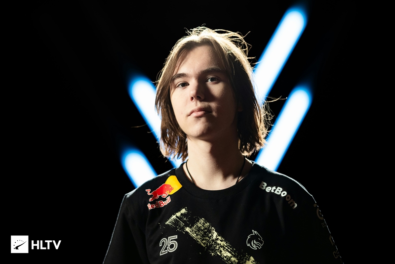 显现得淋漓 显现得淋漓