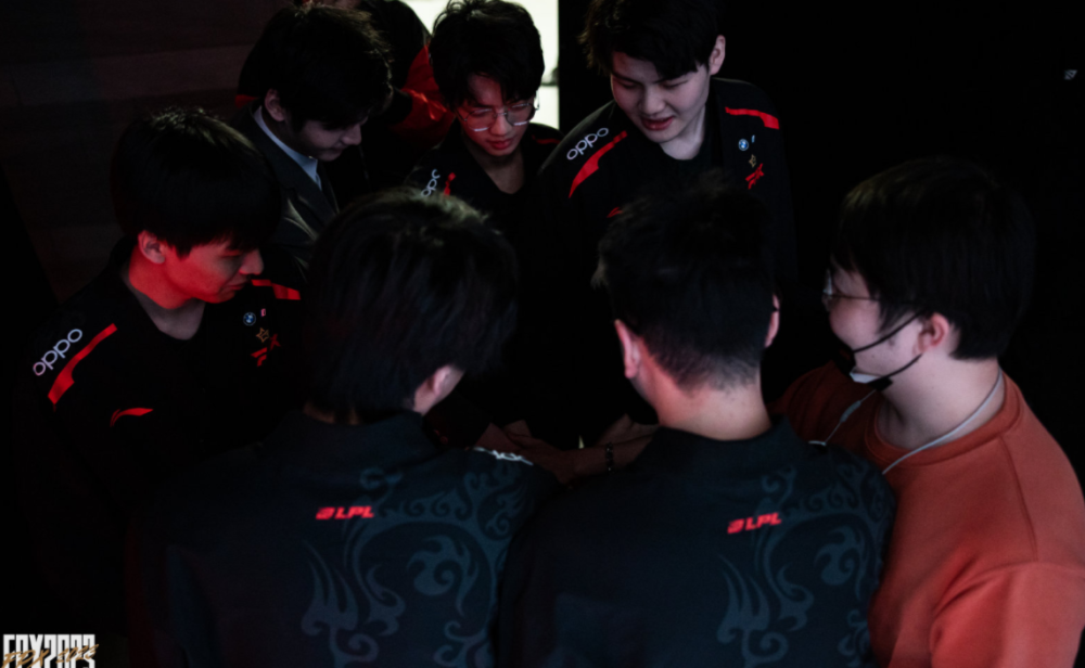 轻女性参与 轻女性参与